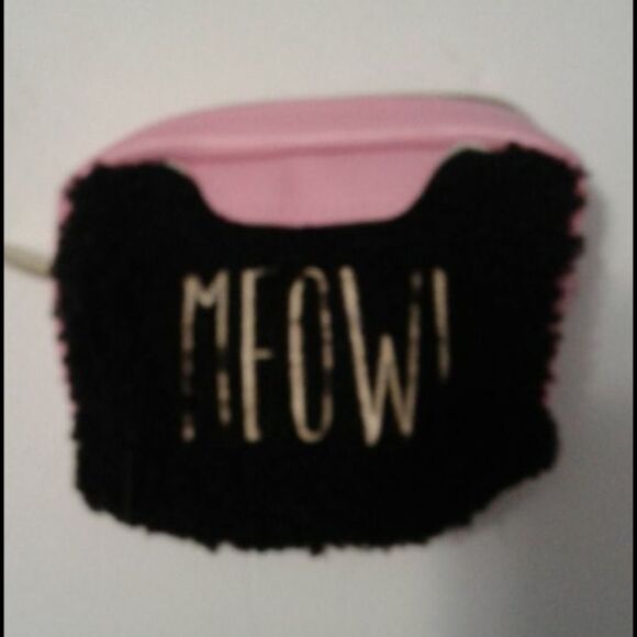 Meow black sherpa and pink vynil coin purse - Picture 1 of 4